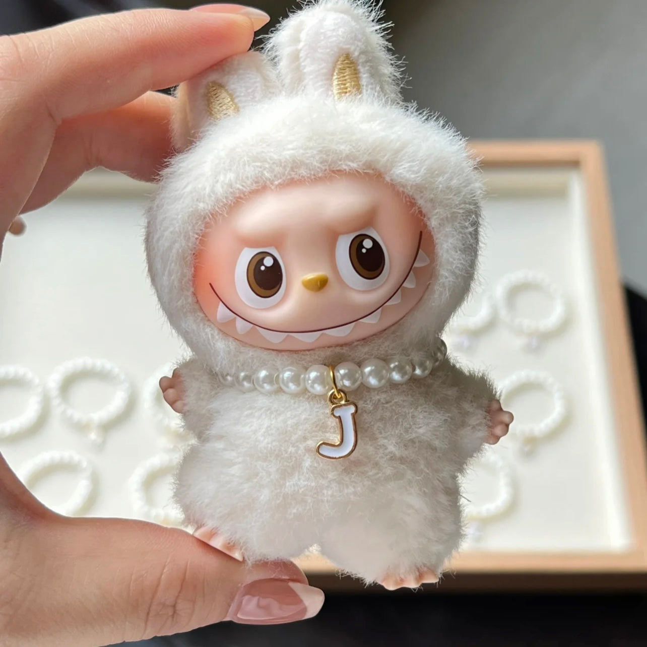 THE MONSTERS Generation 4 Alphabet Pearl Necklace